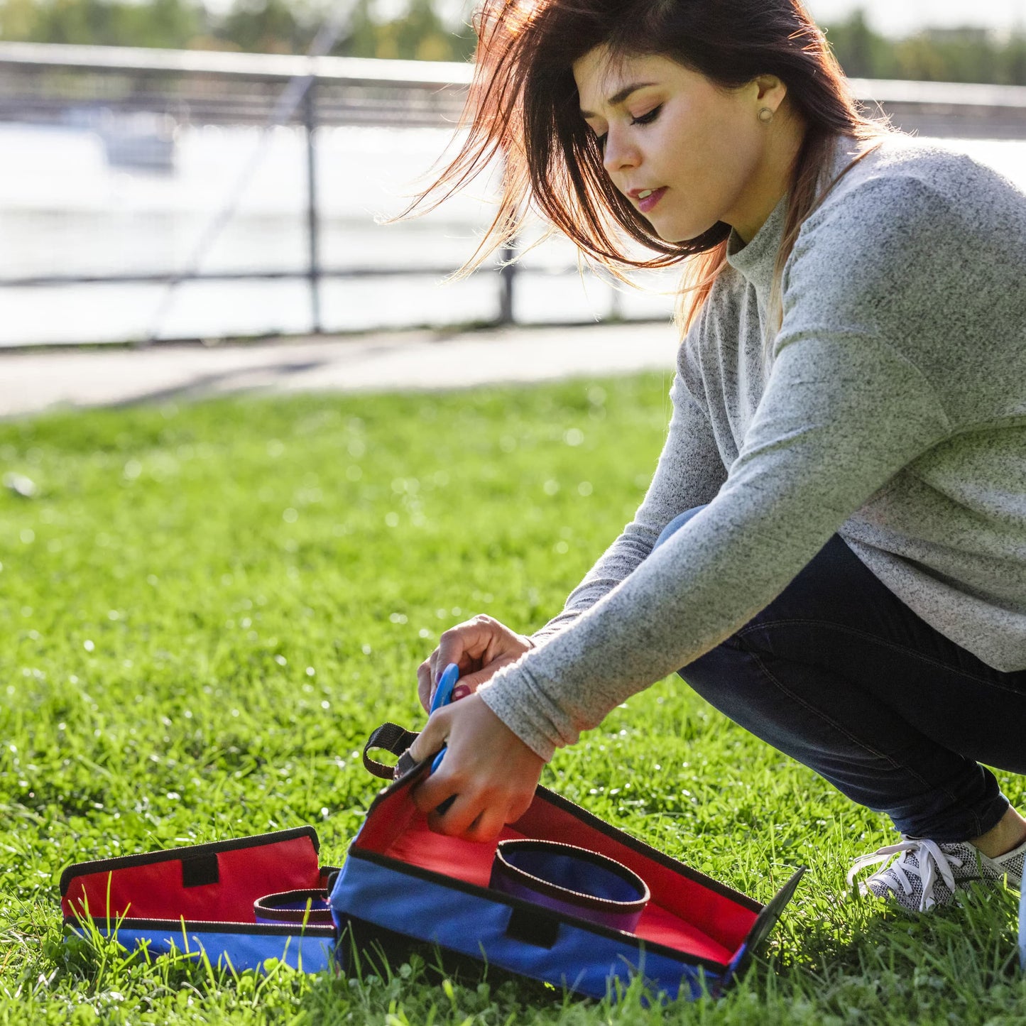 Sportcraft Washer Toss Portable game Lifestyle Image, Woman opening game for play