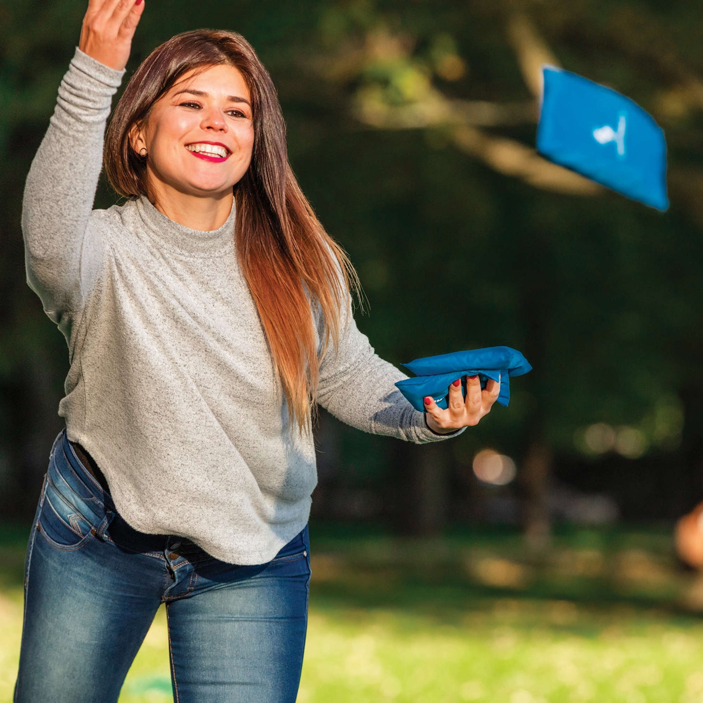 Bean Bag Toss, Lightweight Design for up-to 2 Teams